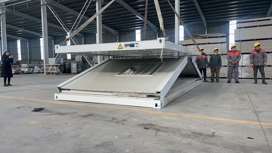 40'HQ отгрузки Prefab Steel Frame Модульный Зигзаговый складной контейнерный дом с дополнительными стенками и крышей сэндвич-панелей