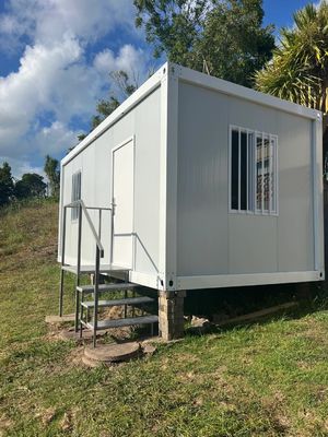 Стандартная толщина Движущий дом Контейнерные дома Префабрикованные дома Контейнерный мини-контейнерный дом с дверью безопасности