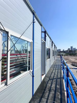 Легкая стальная конструкция рама современный сборный дом для 20FT / 40FT индивидуального размера на международном рынке Кипра