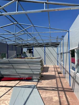 Легкая стальная конструкция рама современный сборный дом для 20FT / 40FT индивидуального размера на международном рынке Кипра