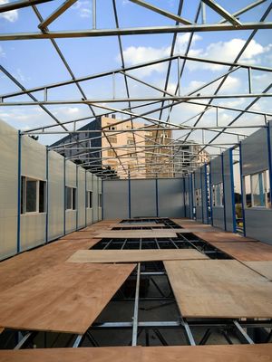 Современный роскошный стальный дом с алюминиевым окном и стальной дверью